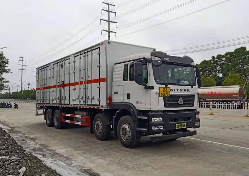 楚飛牌CLQ5320XRQ6ZZ易燃?xì)怏w廂式運(yùn)輸車公告圖片