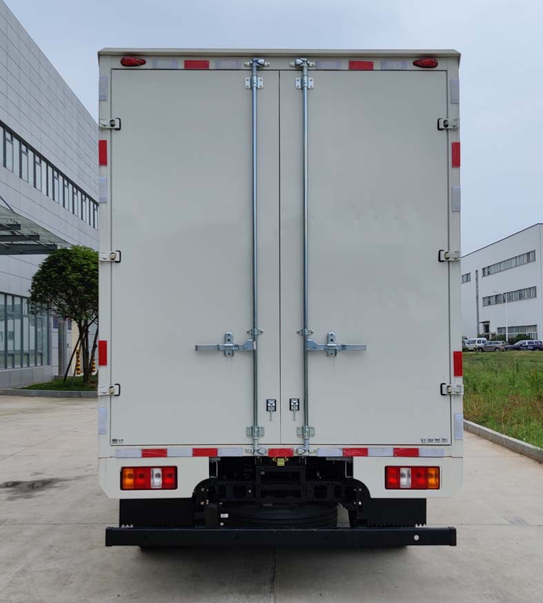 江鈴牌JX5047XXYTGA26廂式運(yùn)輸車公告圖片