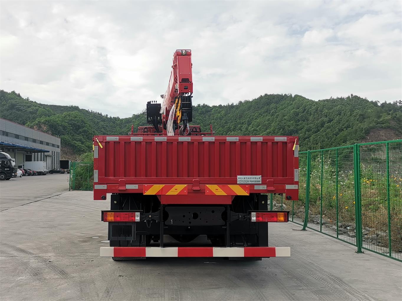 專致牌YZZ5312JSQ6MJ隨車起重運輸車公告圖片