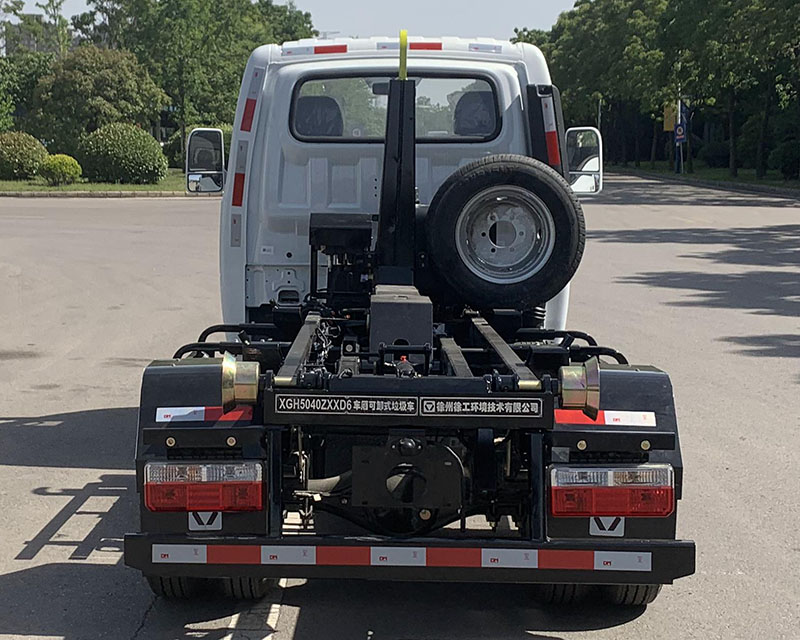 徐工牌XGH5040ZXXD6車(chē)廂可卸式垃圾車(chē)公告圖片