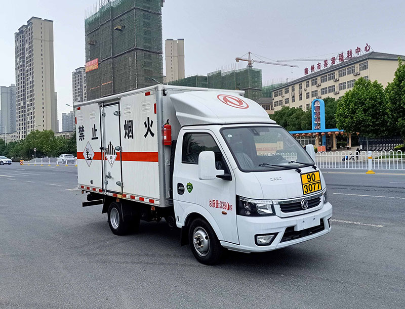 楚飛牌CLQ5031XZW6E雜項(xiàng)危險(xiǎn)物品廂式運(yùn)輸車公告圖片