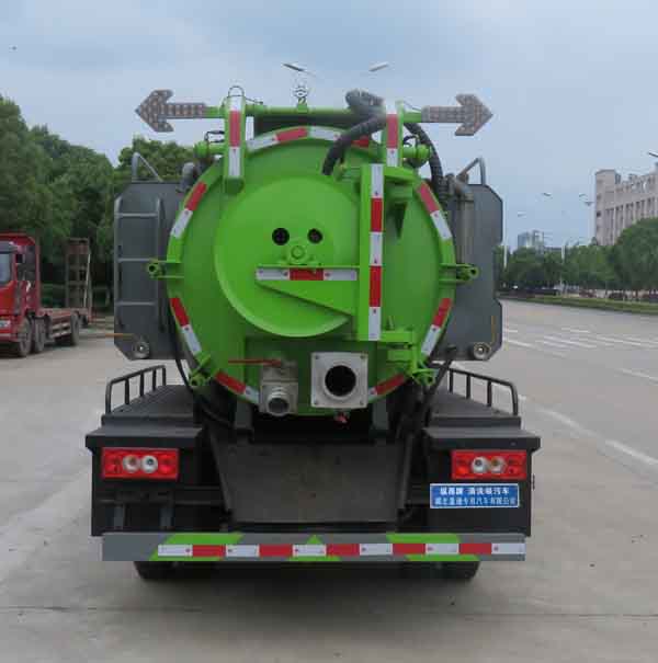 縱昂牌CLT5070GQWBJ6清洗吸污車公告圖片