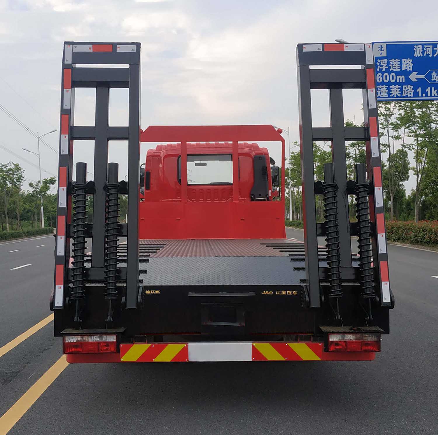 江淮牌HFC5181TPBB80K1D4S平板運(yùn)輸車公告圖片