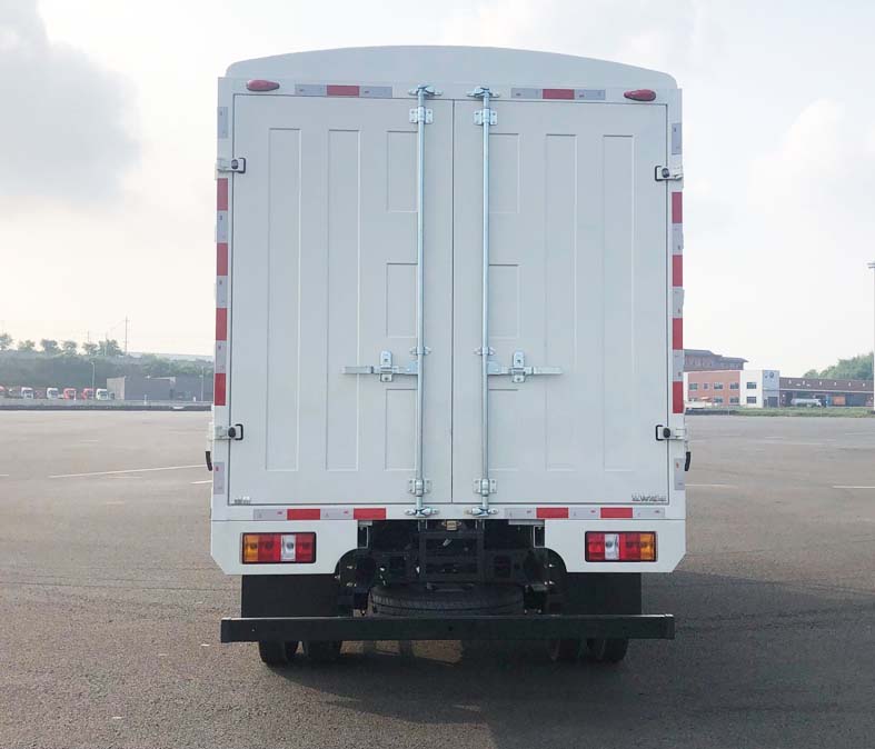 江鈴牌JX5046CCYTGF26倉(cāng)柵式運(yùn)輸車公告圖片