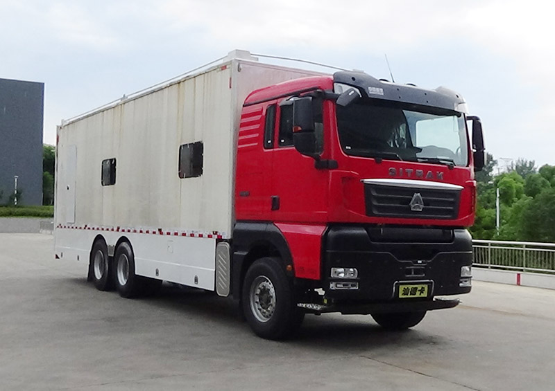 程力威牌CLW5210XZHZ6指揮車