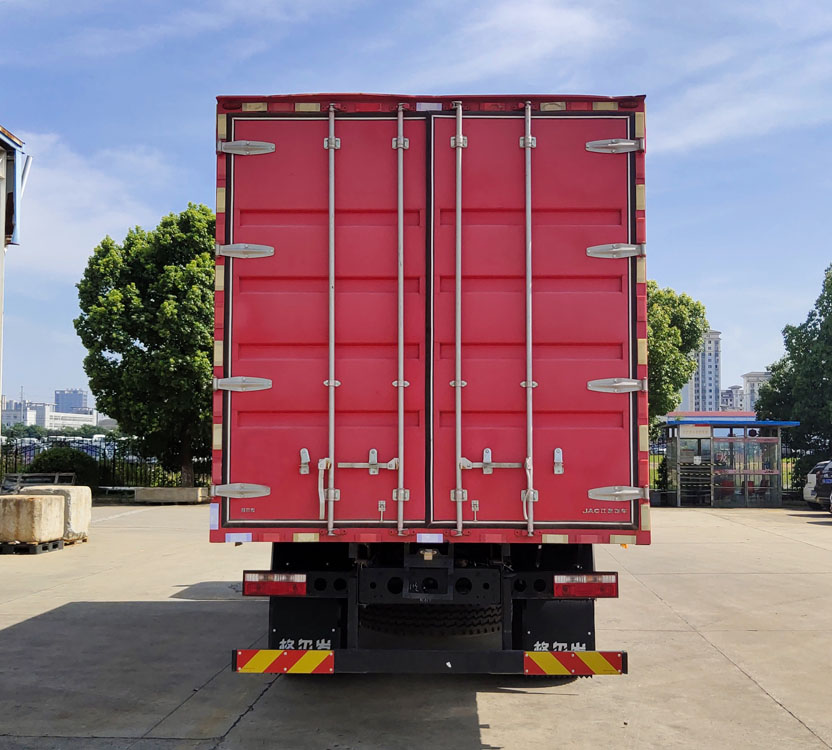 江淮牌HFC5161XXYP3K3A50S廂式運(yùn)輸車(chē)公告圖片