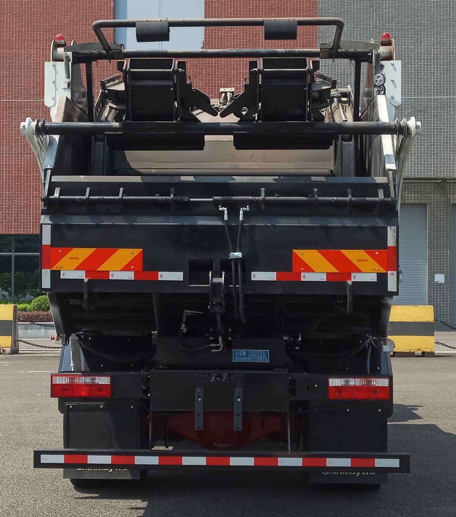 山花牌JHA5183ZYSEQC6壓縮式垃圾車公告圖片