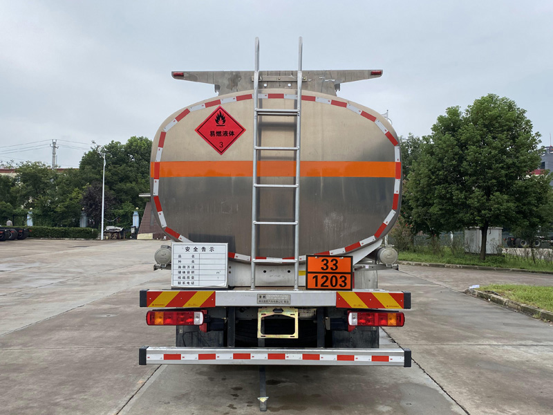楚勝牌CSC5267GYYLZ6Q鋁合金運(yùn)油車(chē)公告圖片
