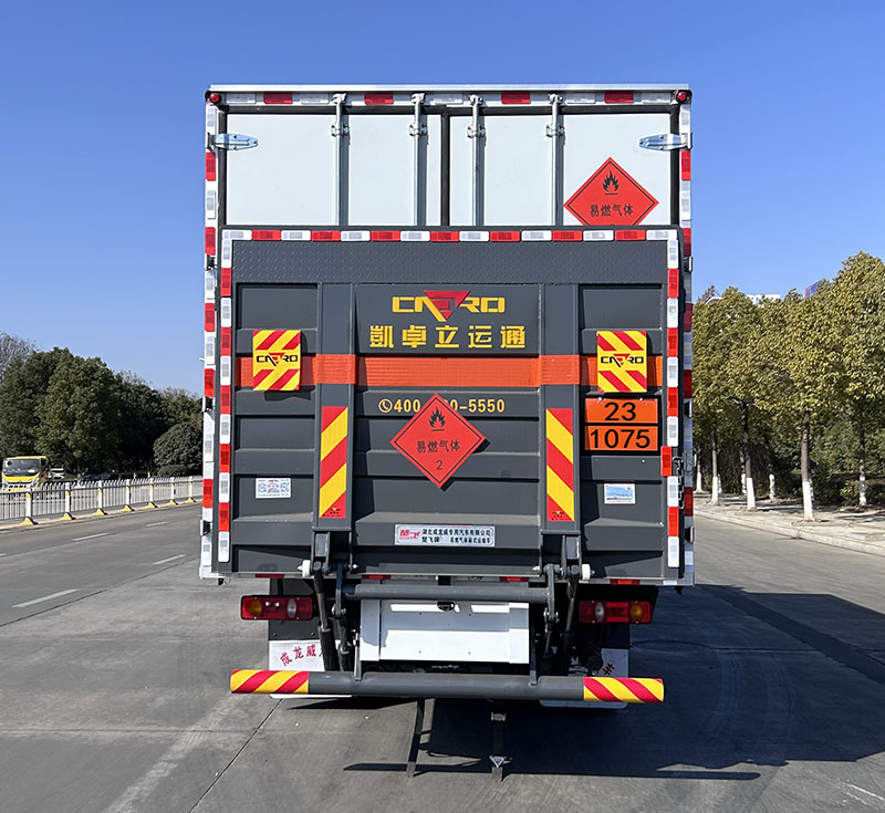 楚飛牌CLQ5180XRQ6D易燃?xì)怏w廂式運輸車公告圖片