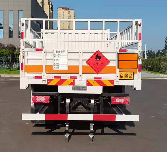 專致牌YZZ5128TQPBJ6氣瓶運(yùn)輸車公告圖片