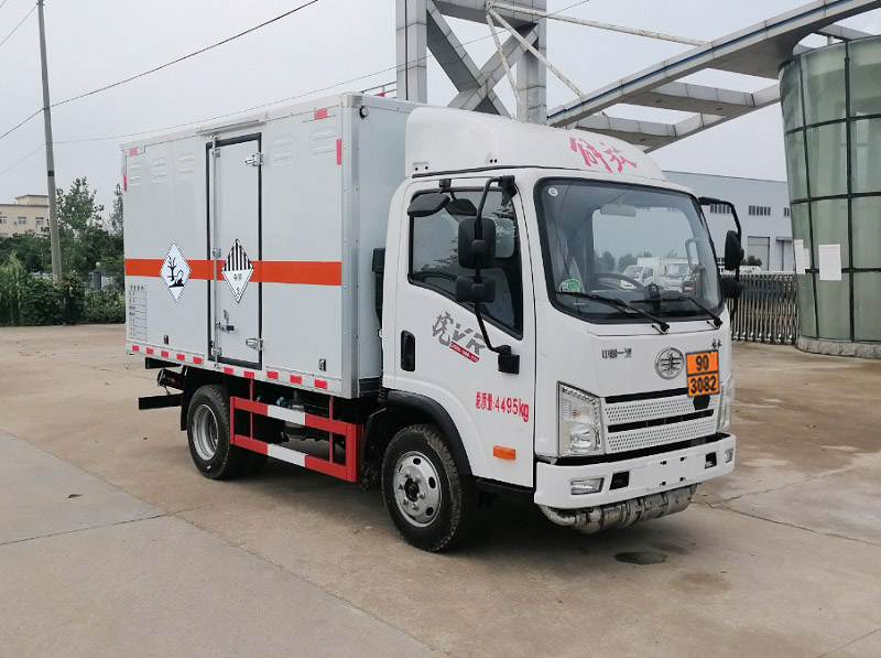 順風智造牌SFZ5045XZWC6雜項危險物品廂式運輸車公告圖片