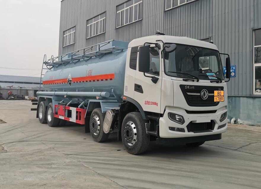 卡特利牌HTT5320GFWDF6腐蝕性物品罐式運(yùn)輸車(chē)