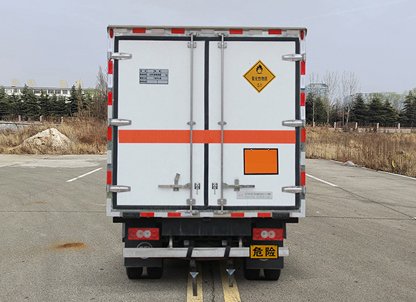 中燕牌BSZ5043XYWC6B氧化性物品廂式運(yùn)輸車公告圖片