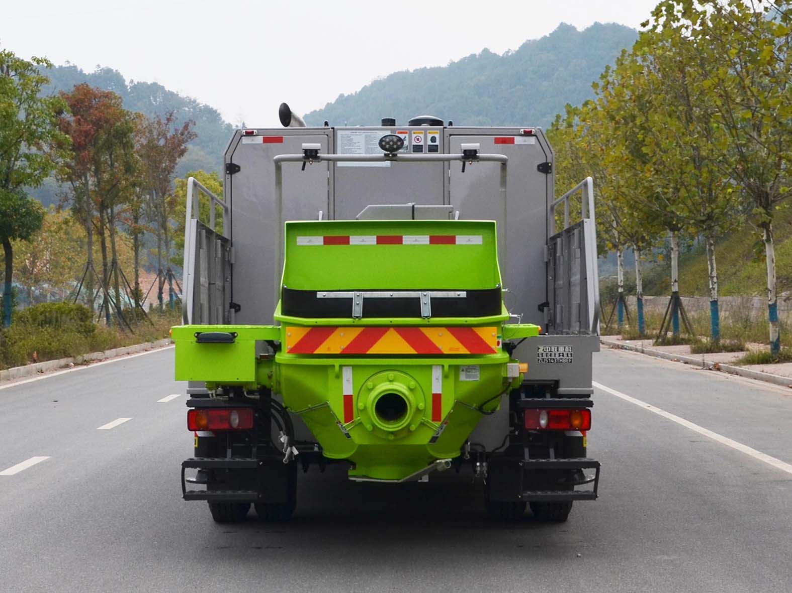 中聯(lián)牌ZLJ5143THBEF車載式混凝土泵車公告圖片