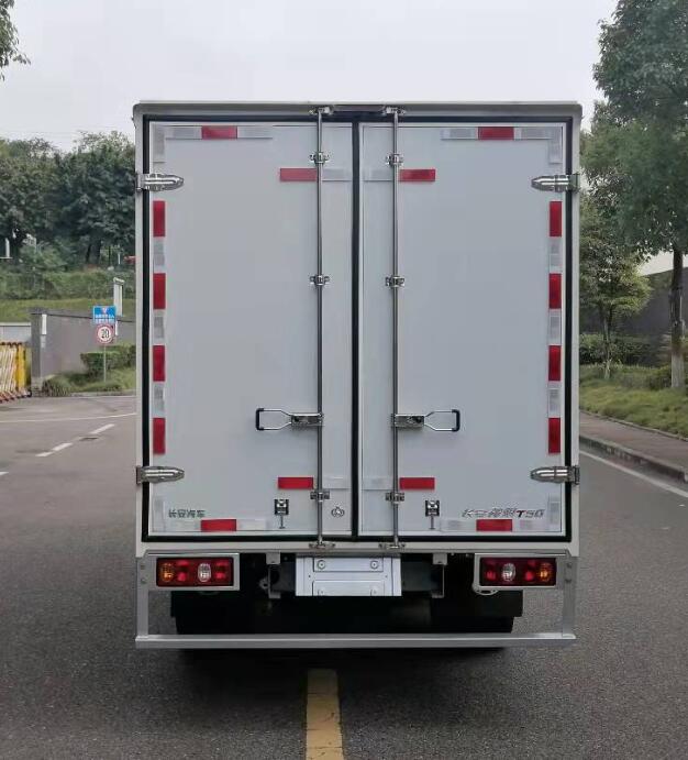 長安牌SC5031XXYDCAX6廂式運(yùn)輸車公告圖片