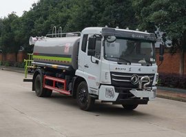 绿化喷洒车