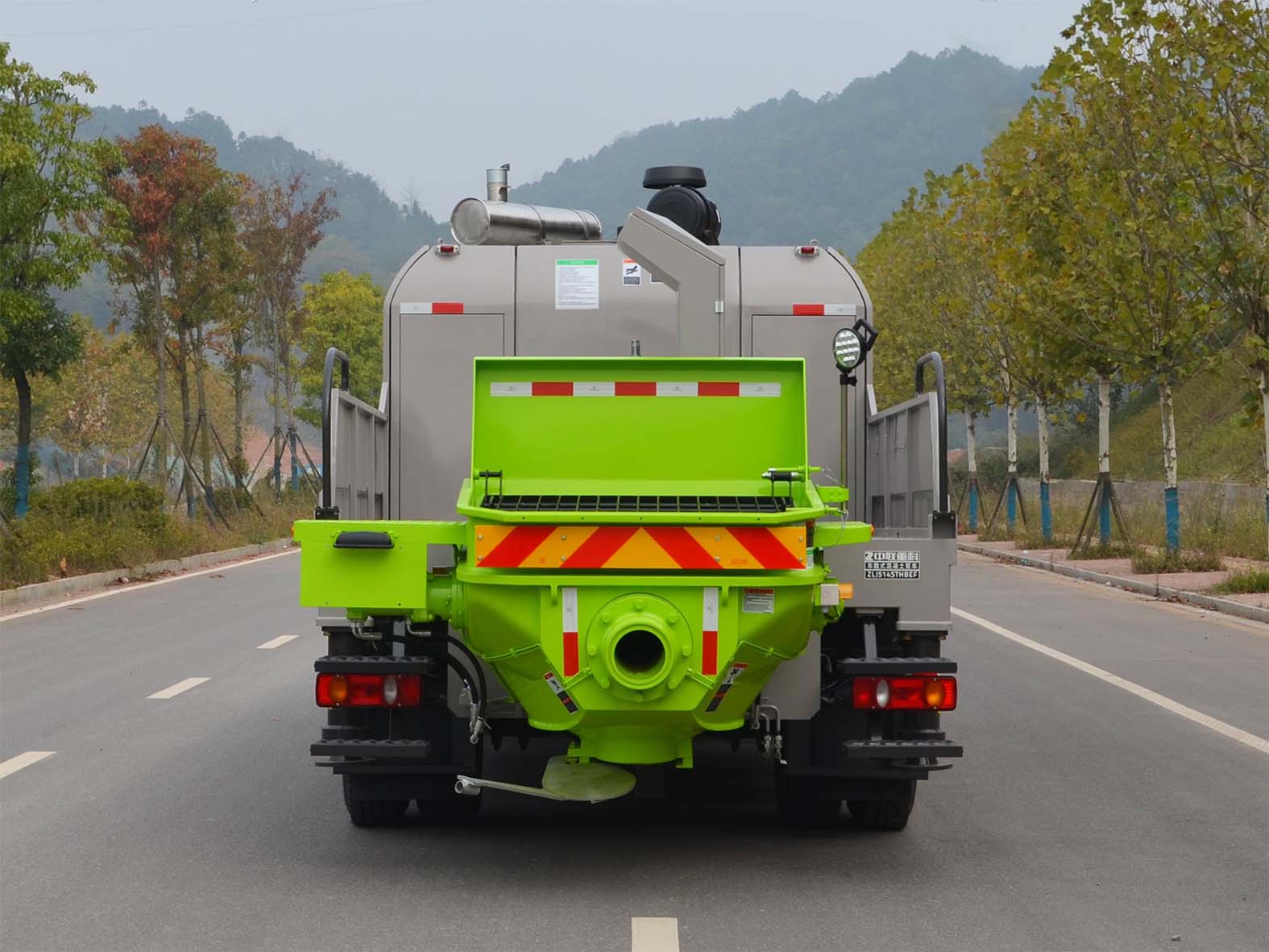 中聯(lián)牌ZLJ5145THBEF車載式混凝土泵車公告圖片