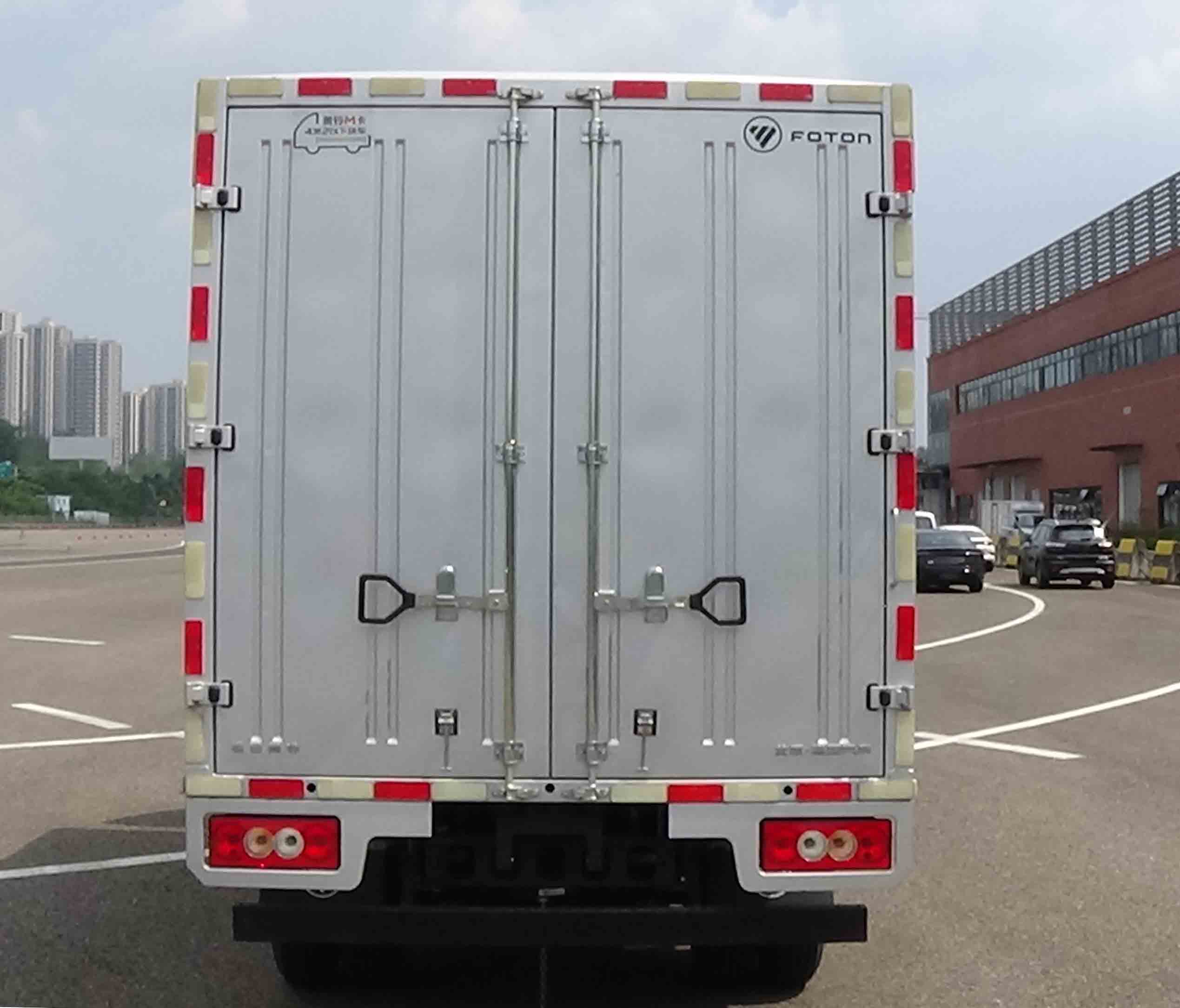 福田牌BJ5044XXY9JBA-AB1廂式運(yùn)輸車(chē)公告圖片