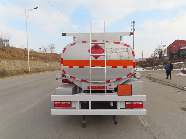 陸平機(jī)器牌LPC5120GJYC6加油車(chē)公告圖片