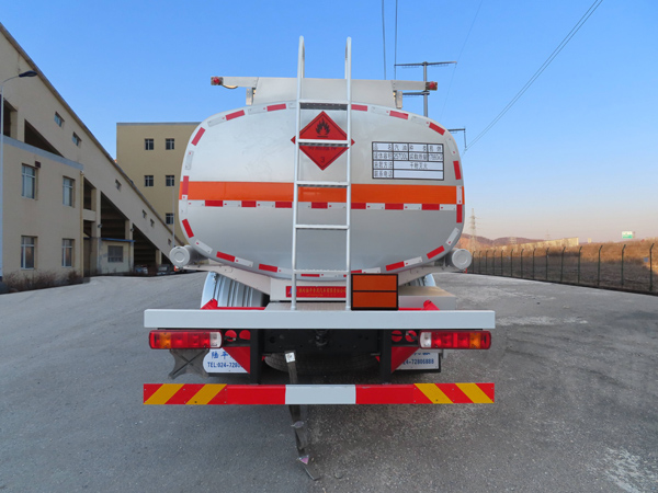 陸平機(jī)器牌LPC5323GYYB6運(yùn)油車公告圖片