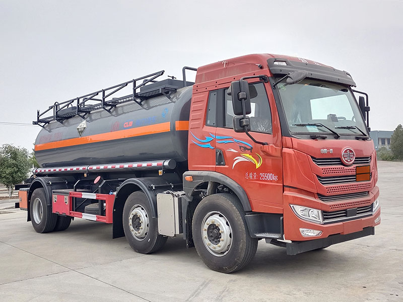 程力牌CL5260GFWC6腐蝕性物品罐式運(yùn)輸車