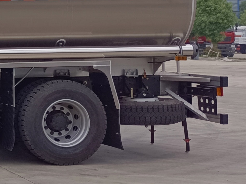 程力牌CL5261GYYL6鋁合金運油車公告圖片