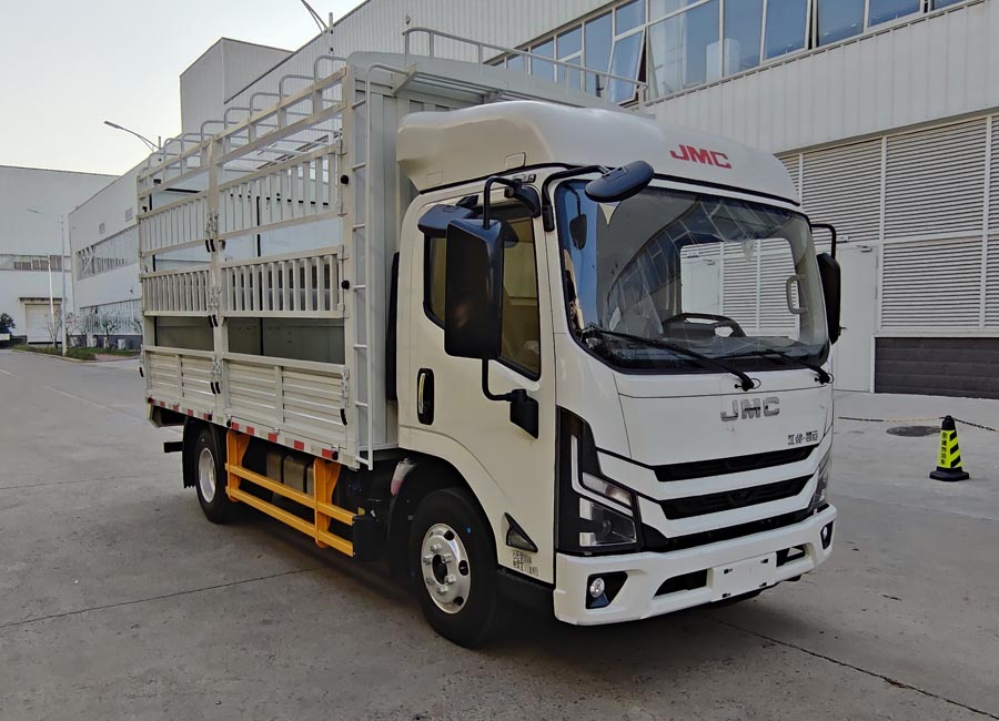 江鈴牌JX5044CCYTGA26倉(cāng)柵式運(yùn)輸車公告圖片