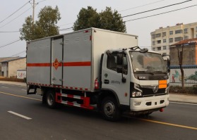 爆破器材运输车