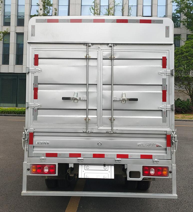 長(zhǎng)安牌SC5031CCYDCAV6倉(cāng)柵式運(yùn)輸車公告圖片