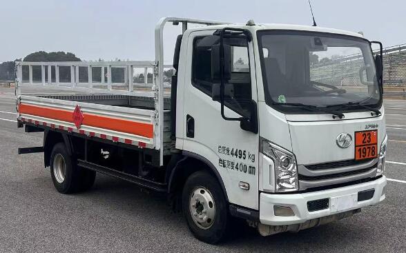 躍進(jìn)牌SH5043TQPZFDDWZ2氣瓶運(yùn)輸車公告圖片