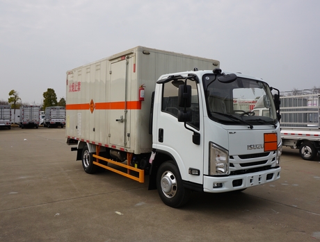 江鈴江特牌JMT5079XQYXG26A爆破器材運(yùn)輸車