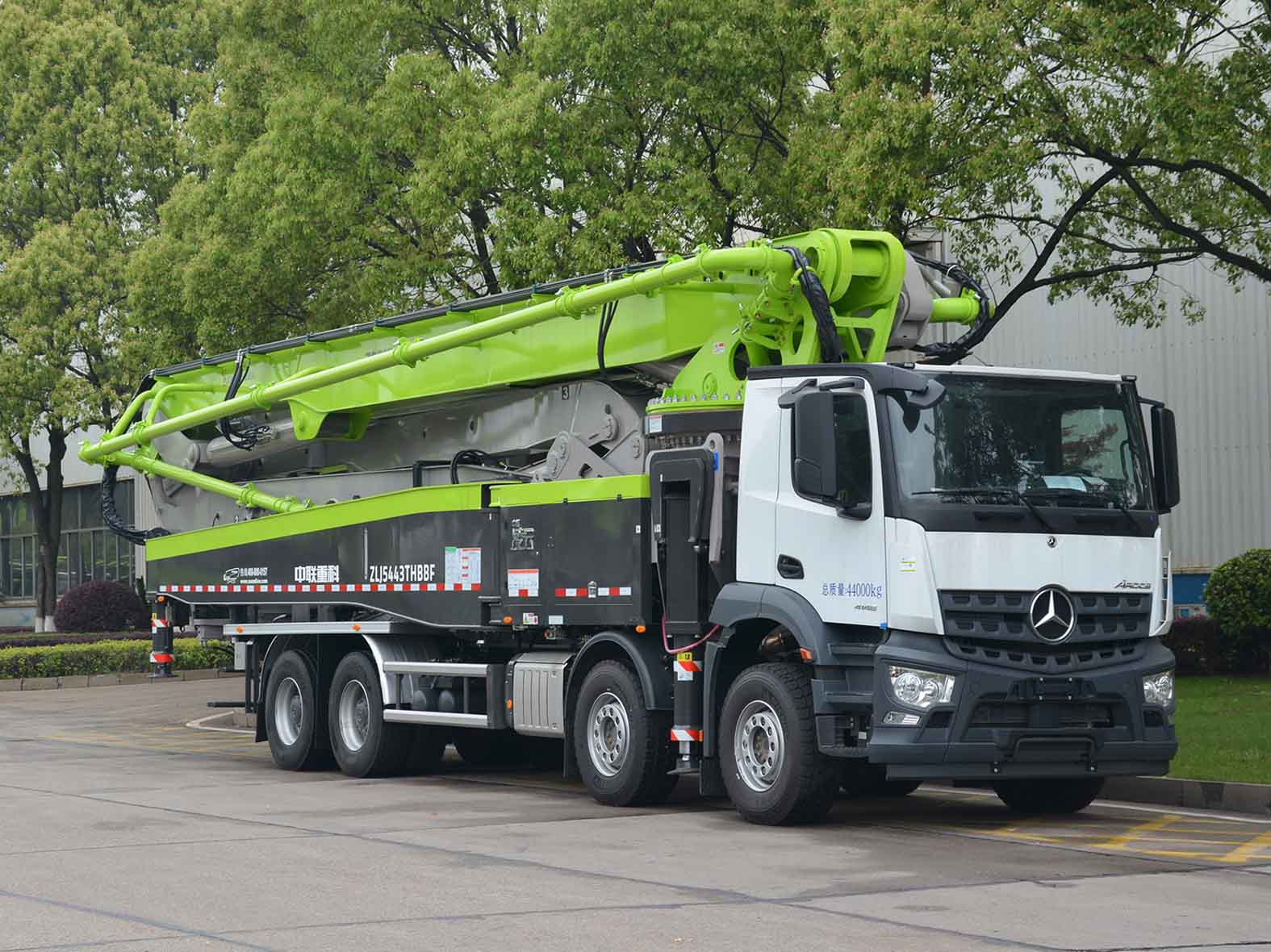 中聯(lián)牌ZLJ5443THBBF混凝土泵車公告圖片