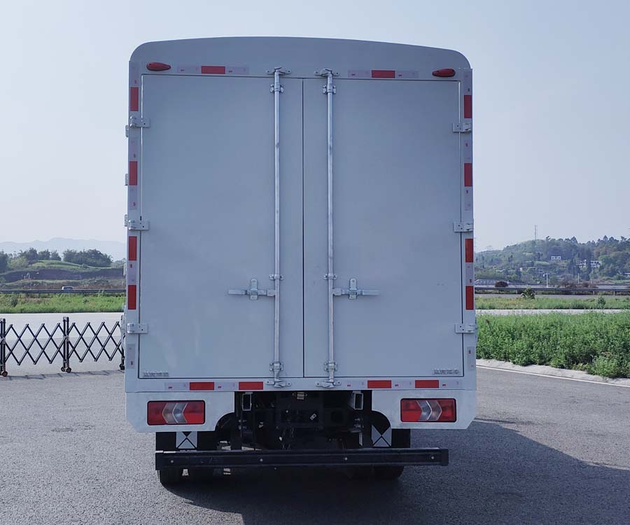 江鈴牌JX5040CCYTSGA26倉柵式運輸車公告圖片