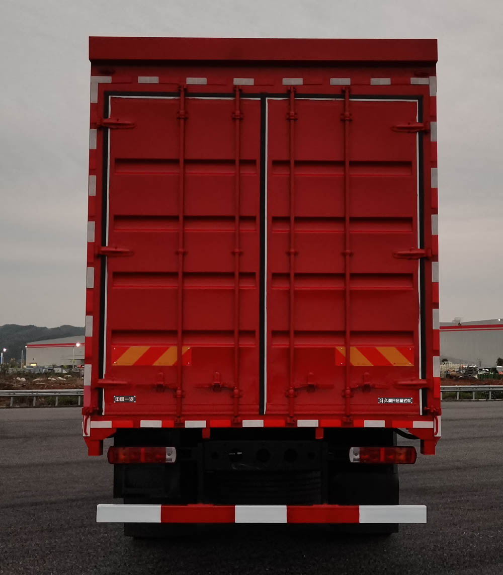 解放牌CA5180XYKP28K8L2E6A90翼開(kāi)啟廂式車公告圖片