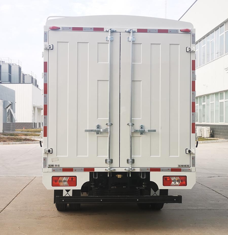 江鈴牌JX5040CCYTGB26倉(cāng)柵式運(yùn)輸車(chē)公告圖片