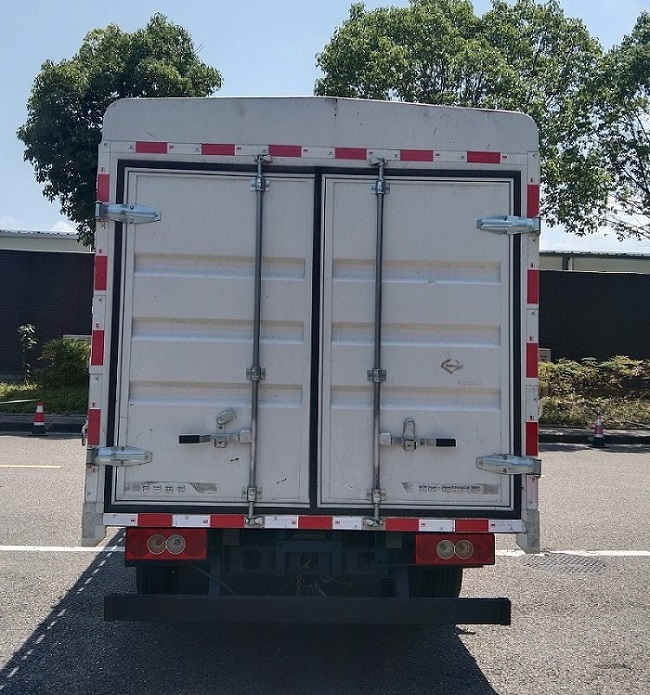 福田牌BJ5044CCY9JBA-AB1倉柵式運輸車公告圖片