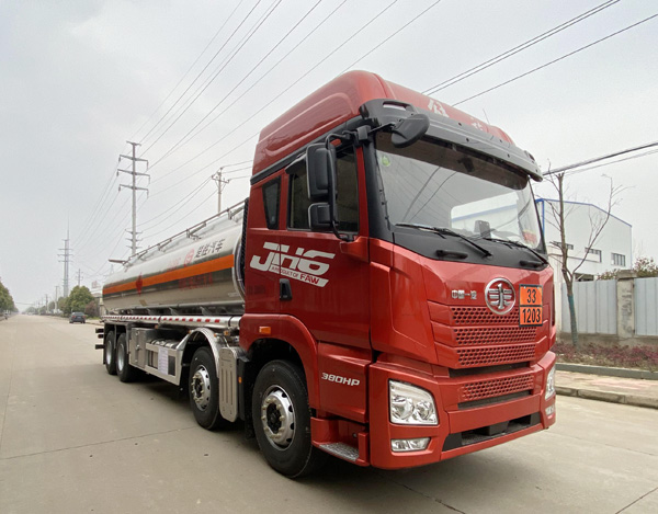 楚勝牌CSC5325GYYLCA6A鋁合金運油車公告圖片