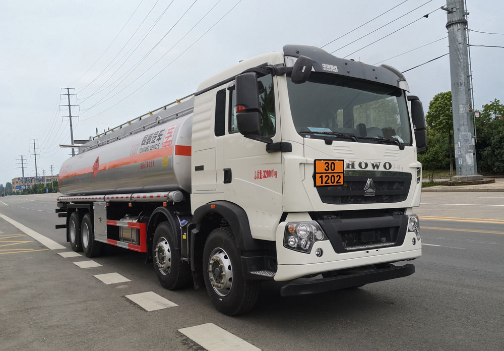 專威牌HTW5320GYYZZC6運油車公告圖片