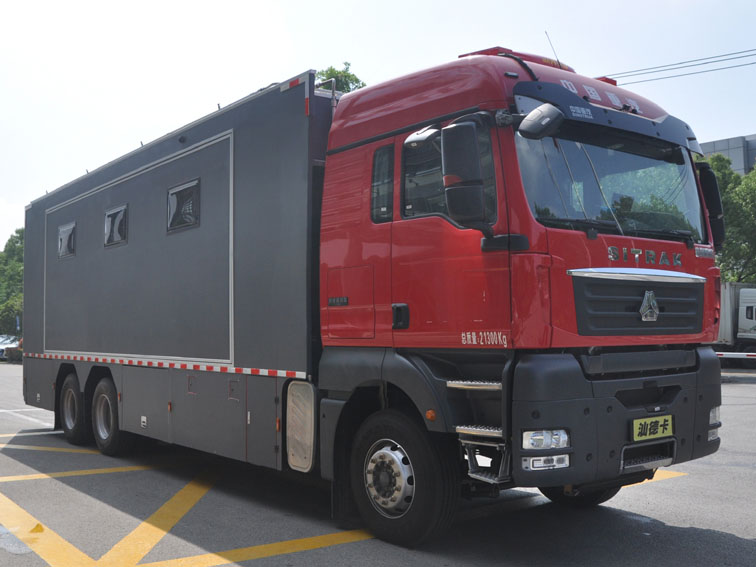 振翔股份牌ZXT5210TSYF6宿營車