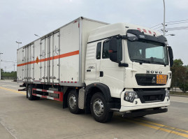 爆破器材运输车