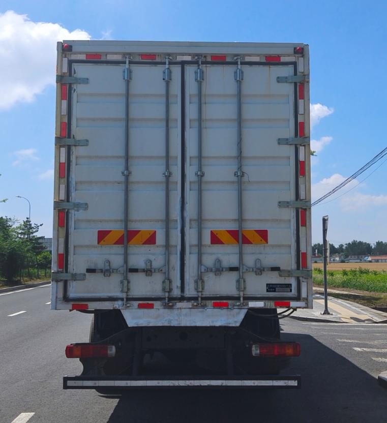 歐曼牌BJ5313XYKY6FRL-01翼開啟廂式車公告圖片