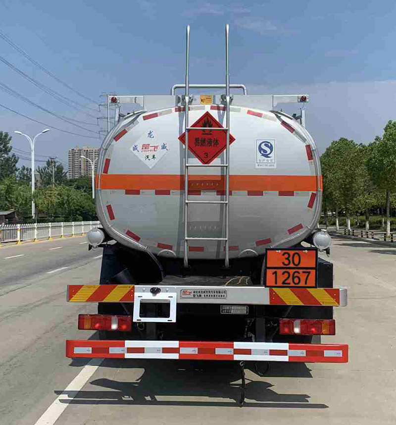 楚飛牌CLQ5261GRY6ZZ易燃液體罐式運(yùn)輸車公告圖片