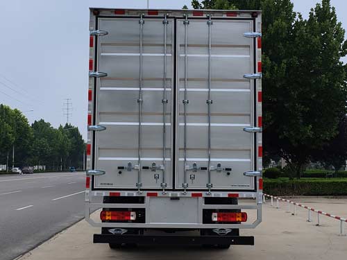 福田牌BJ5124XXYEPFN-01廂式運輸車公告圖片