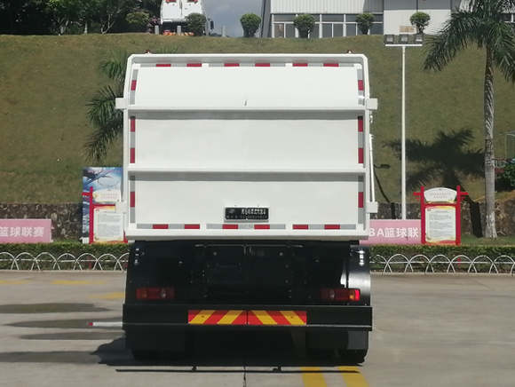 福龍馬牌FLM5181ZXLDFBEV純電動廂式垃圾車公告圖片