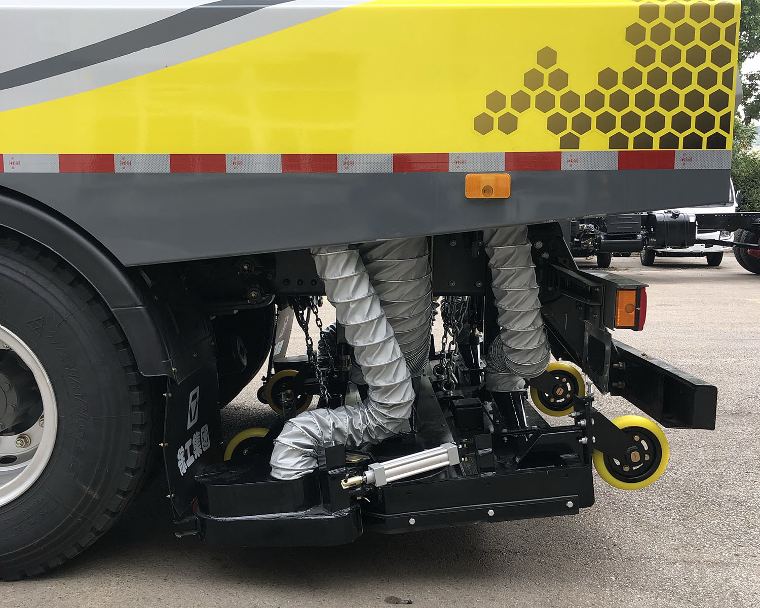 徐工牌XGH5180TWQZ6D道路污染清除車(chē)公告圖片