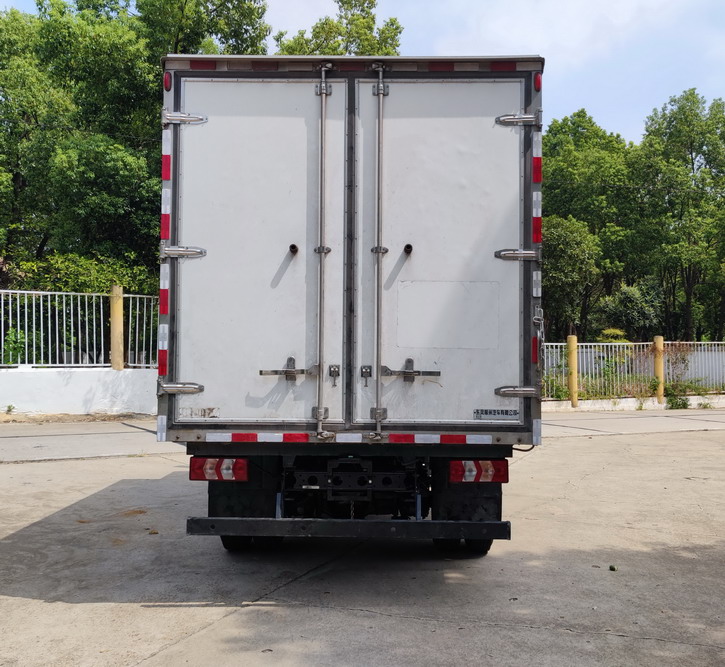 乘龍牌LZ5040XLCL2AZBEV151純電動(dòng)冷藏車公告圖片