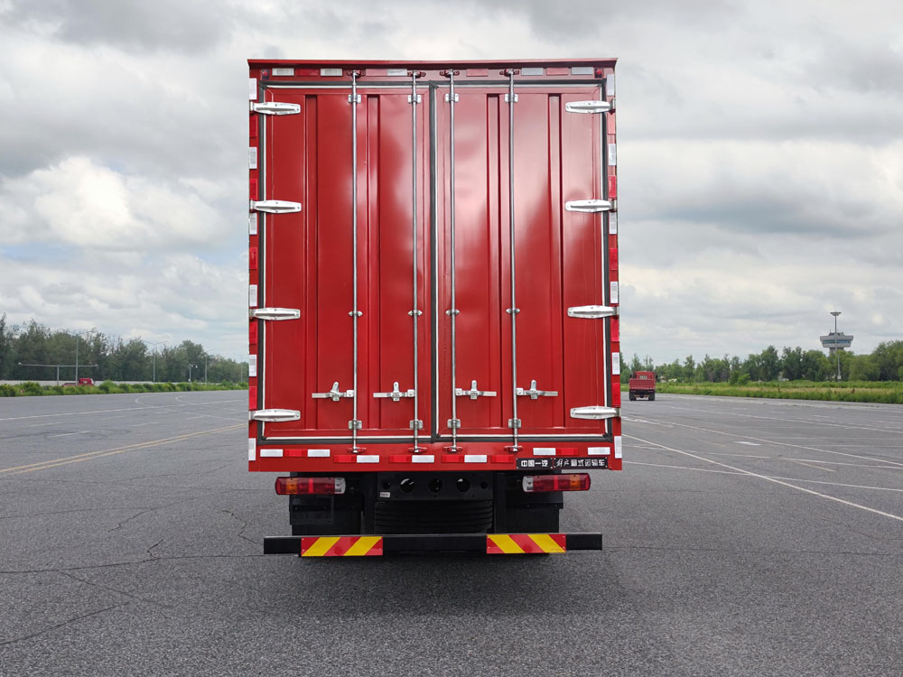 解放牌CA5181XXYP62K1L5A1E6廂式運(yùn)輸車公告圖片