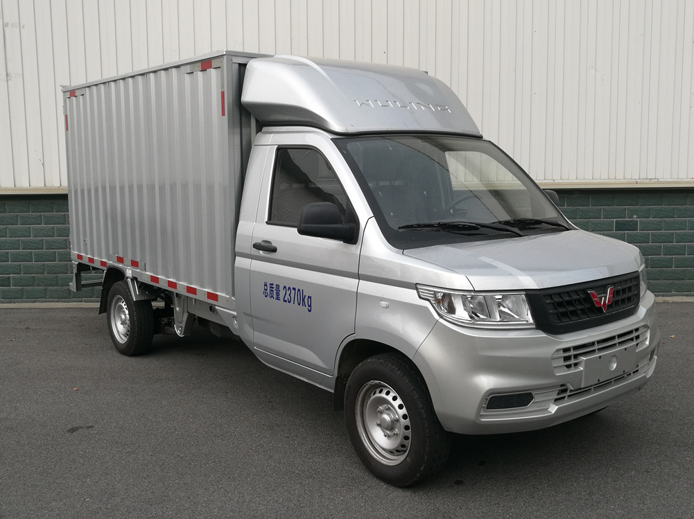 五菱牌LZW5028XXYGHUG廂式運(yùn)輸車