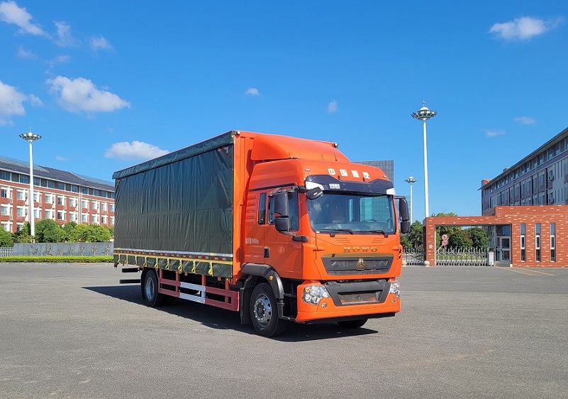 豪沃牌ZZ5187XXYN711GF1-1廂式運(yùn)輸車公告圖片