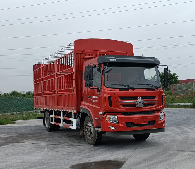 豪沃牌ZZ5184CCYN5617F11倉柵式運(yùn)輸車公告圖片